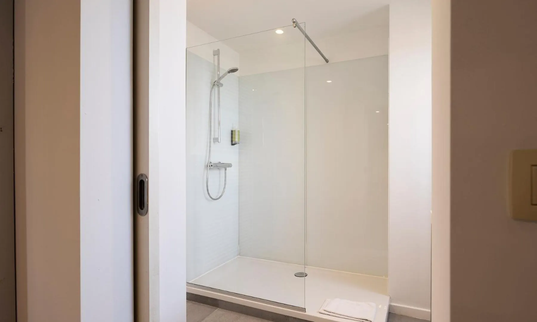 Smartflats - Meir Antwerpen 0*,  Belgien